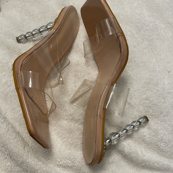 SALE !!! Nude and clear heels with unique designed heel - Picture 2 of 7